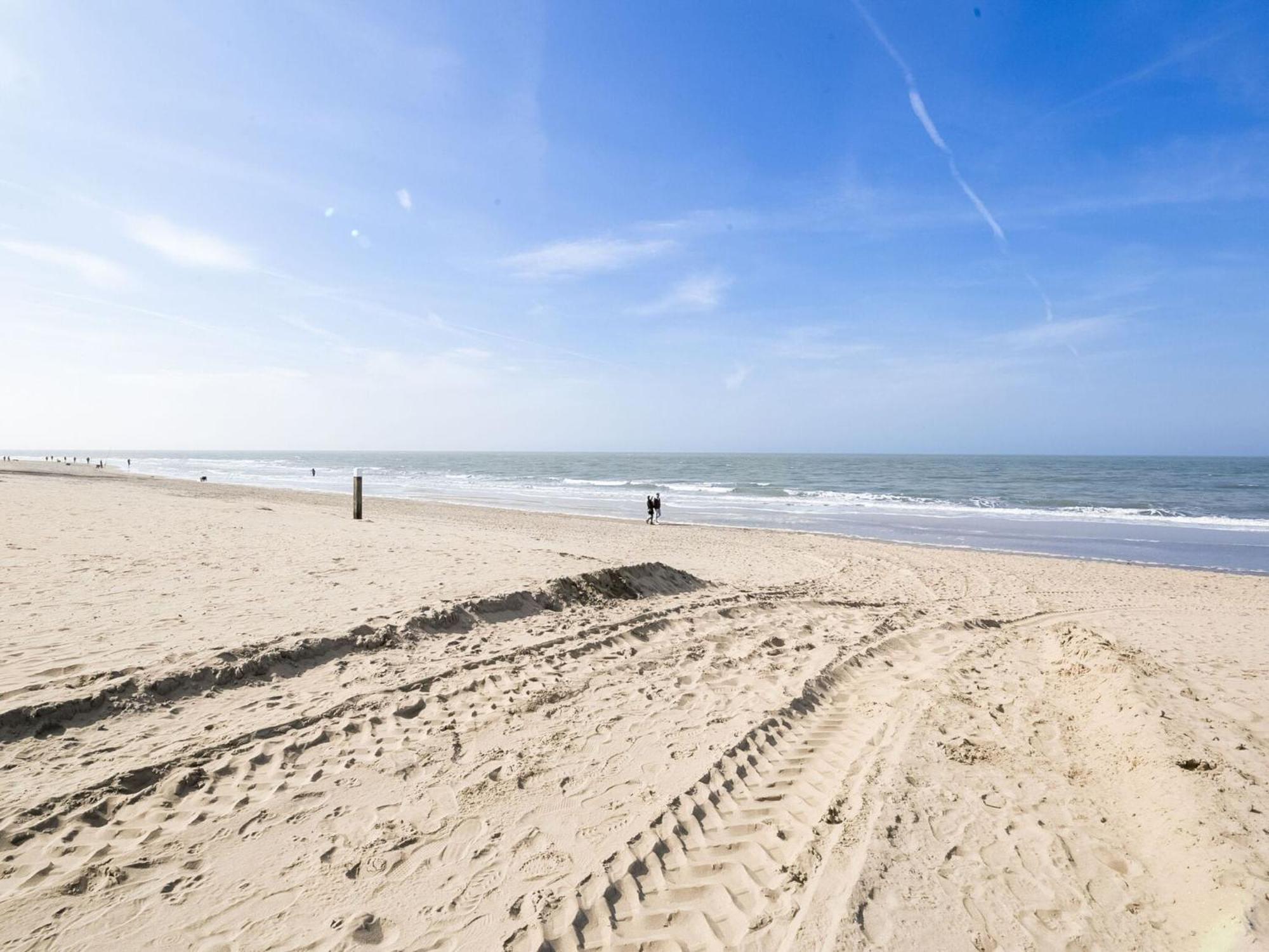 Apartment With Sea View And Parking In Katwijk Aan Zee Exteriör bild