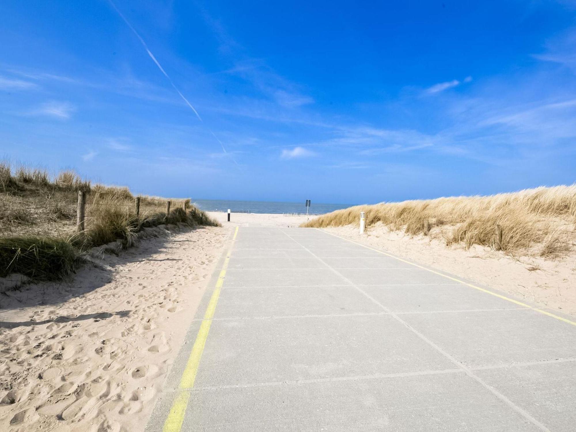 Apartment With Sea View And Parking In Katwijk Aan Zee Exteriör bild